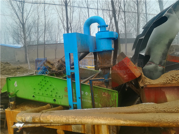 山東棗莊-<a href=http://www.kaiyuan530.cn/tags/xishahuishouji target=_blank class=infotextkey><a href=//tags/xishahuishouji target=_blank class=infotextkey>細沙回收機</a></a>現場8.jpg